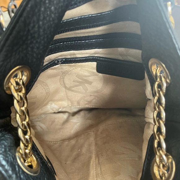 Michael Kors black leather bag. - Picture 5 of 5